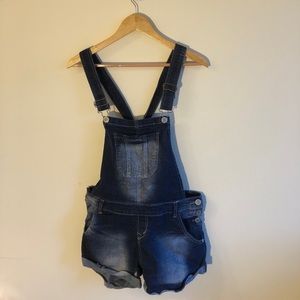 Short overalls